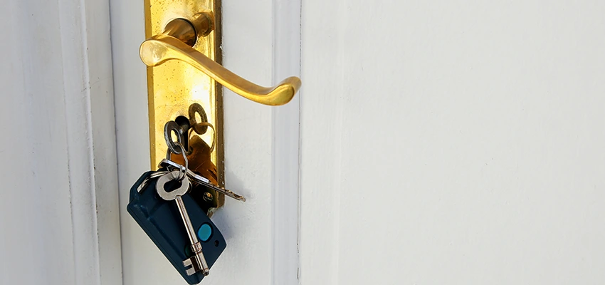Broken Door Key Extraction in Villa Park, CA